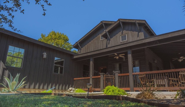 Your Ideal Country Escape at 3 Chicks Ranch!