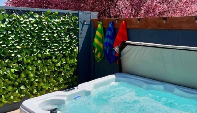 Your Kanab Retreat w/Hot Tub, Game Room, Pet Friendly