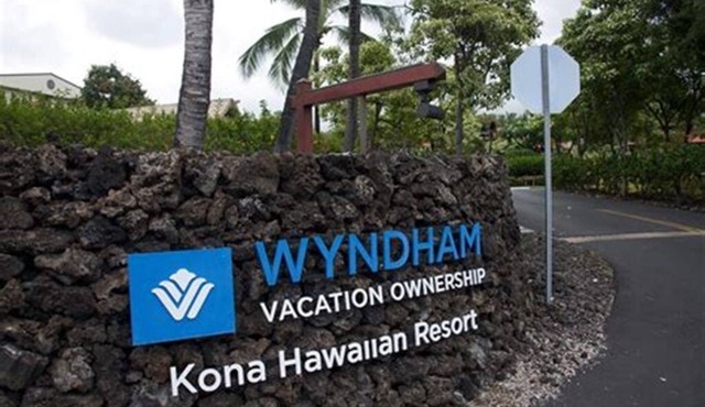 Your Kona Getaway Awaits: 2‑Bedroom Island‑Style Retreat at Wyndham Hawaiian