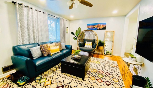 Your Lovely Home in Pittsburgh w/King Beds/Free Parking