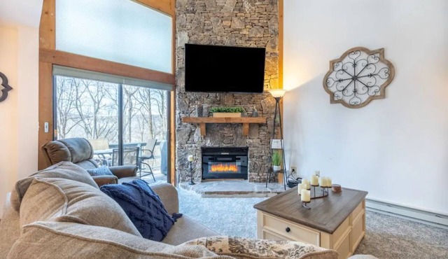 Your Luxe Winter Ski Getaway at Seven Springs Resort- Free Shuttle!