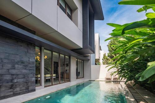 Your Luxury Villa in the South of Jakarta