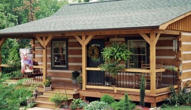 Your Mayberry Get-a-Way Cabin- Only 6 miles from Downtown Mount Airy