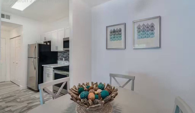 Your Modern & Cozy Avalon Retreat Clearwater Beach Awaits You!