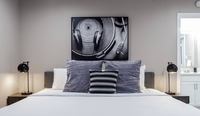 Your Montrose Studios! Sleeps 46/23BR/23BA/23PA