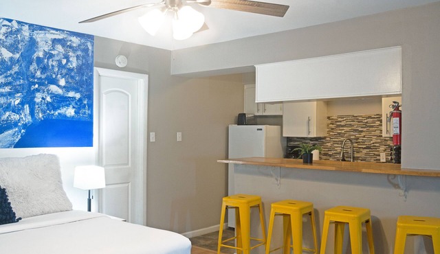 Your Montrose Studios! Sleeps 38/19BR/19BA/19PA