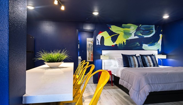 Your Montrose Studios! Sleeps 52/26BR/26BA/26PA