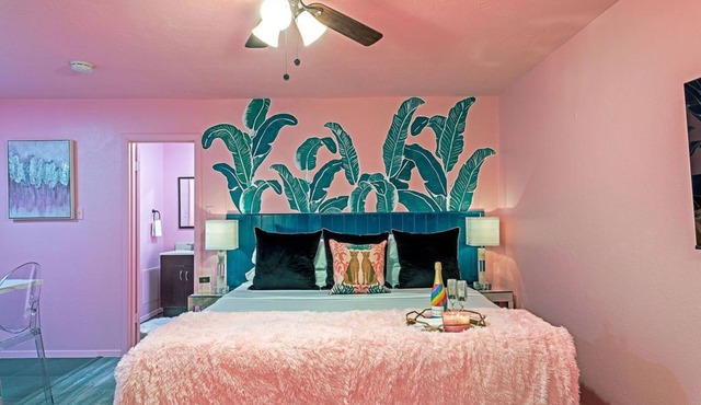 Your Montrose Studios! Sleeps 34/17BR/17BA/17PA