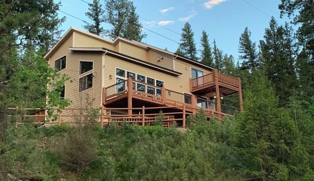 Your Mountain Retreat - Nestled in the Forest