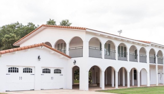 Your New Braunfels Getaway Family-Friendly Retreat for Large Groups