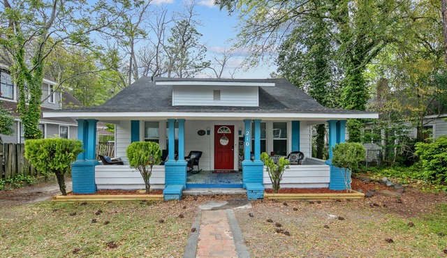 Your Newest, Remodeled, and Fully-Furnished AirB&B in the Heart of Fayetteville!