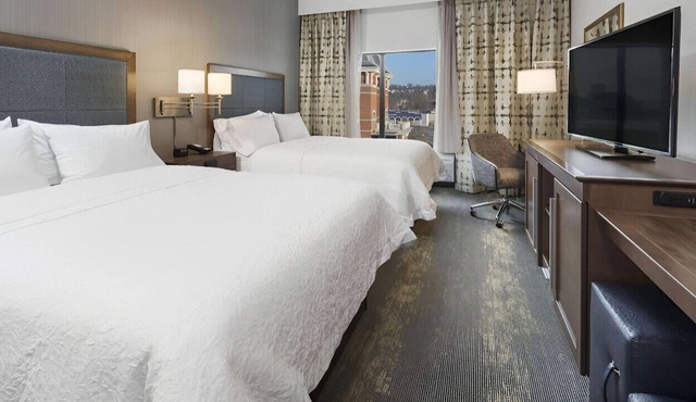 Your Next Cozy Staycation Awaits! Best for Groups