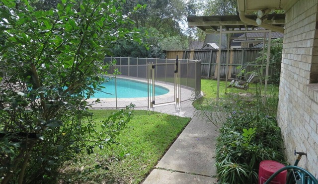Your No Hassle Friendswood Home Away from Home