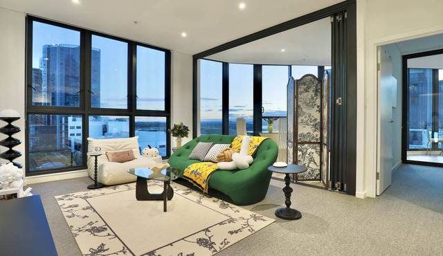 Your Oasis by The Water - Views, Parking, Sunlight