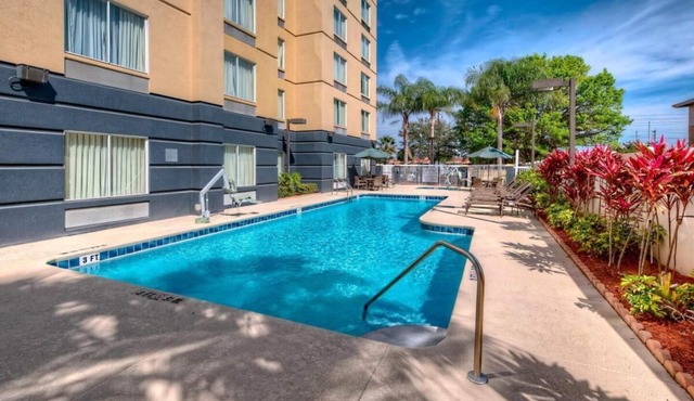 Your Orlando Adventure Starts Here! 2 Spacious Units, Swimming Pool