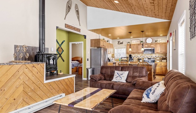 Your Own Personal Ski - Skate - Fishing LODGE!