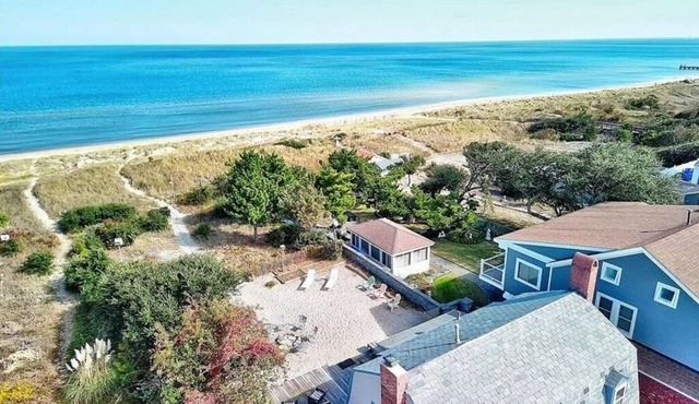 Your own private beach with this charming 3-bedroom beachfront house!