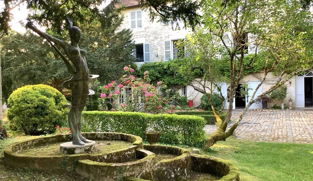 Your own private paradise of charm, elegance and activity.