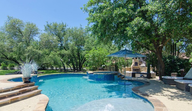 Your own private resort in The Hill Country !!!