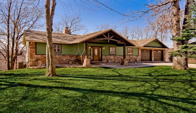 Your Ozark Family Hideaway Awaits You On Beaver Lake