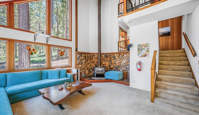 Your Peaceful Getaway - Lake Tahoe Luxury Chalet w/Gym & Theater