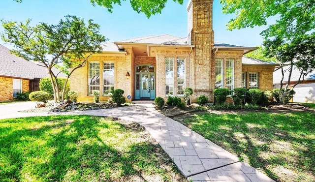 Your perfect 4 bedroom getaway on a golf course