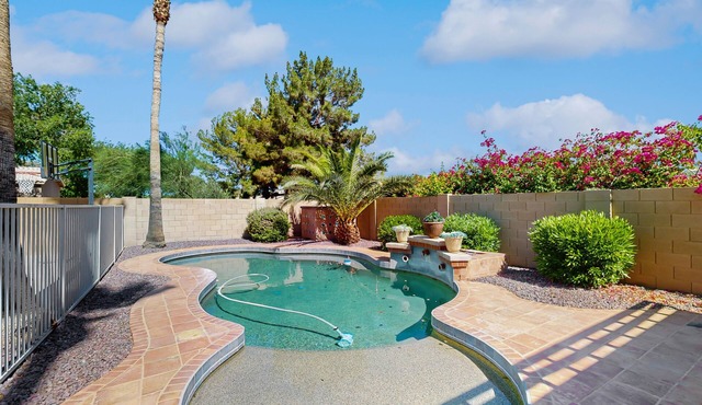 Your Perfect Family Retreat in Sunny Peoria—Relax, Swim, Play, Repeat!