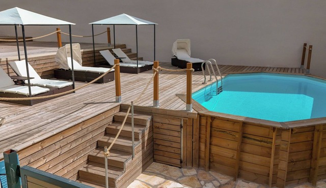 Your Perfect Getaway – A Two-Bedroom Haven Just Steps from Kalami Bay