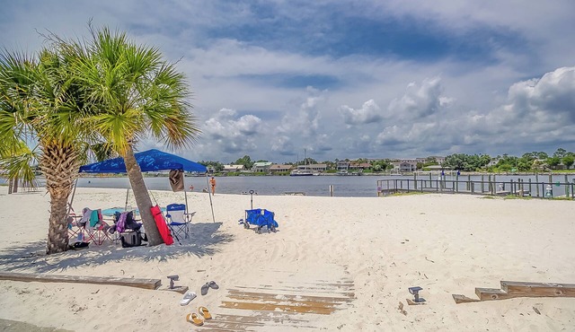 Your Perfect Getaway: Banana Bay Resort's Home in the Heart of It All!