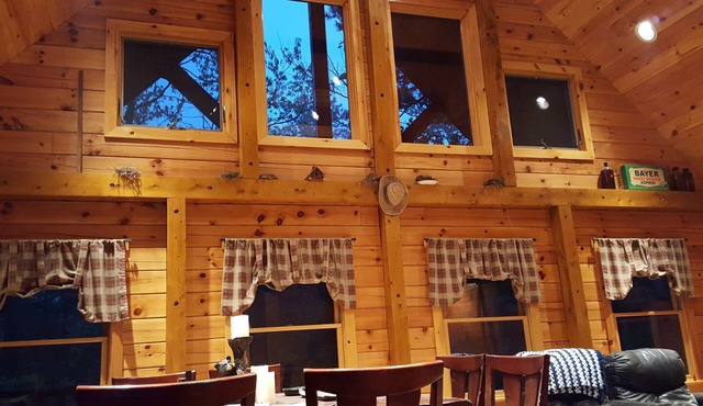 Your Perfect Mountain Getaway! Relax at "Lost and Found" Quiet Secluded Peaceful