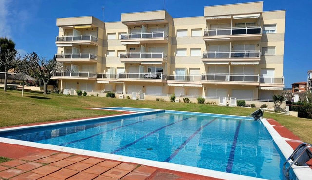 🏖️ Your perfect summer in Roda de Berà! Pool + Beach + Parking 🚗