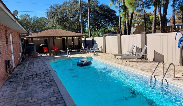Your Perfect Winter Getaway! 3br, 2ba with POOL