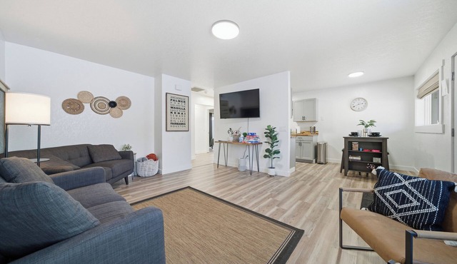 Your Pet & Family Friendly Single Story AK Basecamp Near Downtown Wasilla