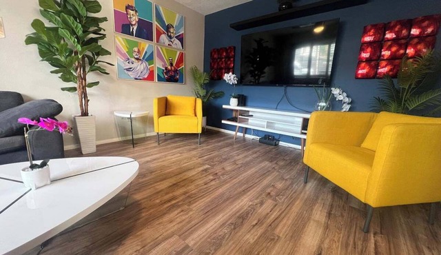 Your pet friendly Tampa pool home, right between the beaches and Tampa proper!