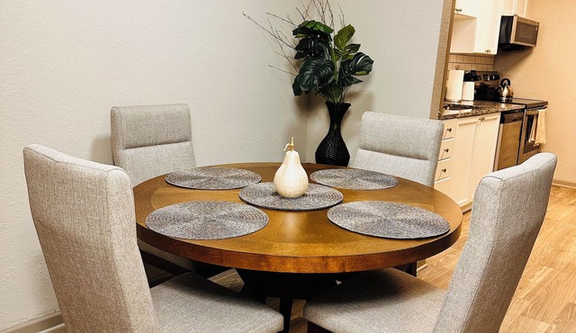 Your Place at the Battery. Walking distance to Truist Park, the Battery and Roxy