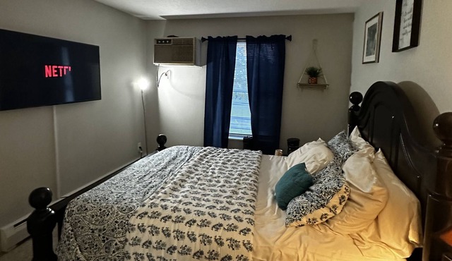 Your Poolside Getaway: 2BR/2BA Condo w/Games, free parking, gym, & playground
