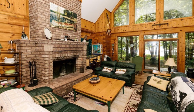 Your Premier Lakeside Getaway