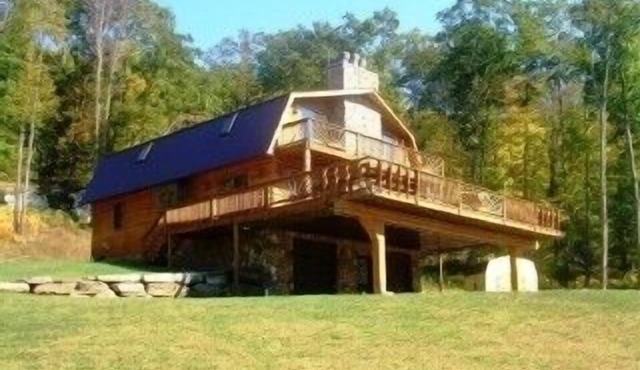 Your private log home overlooking the Delaware River