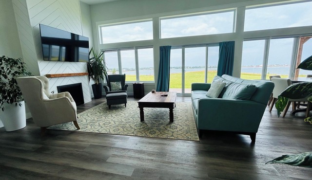 Your Private Oasis: Oceanview Bliss on PEI's North Shore!
