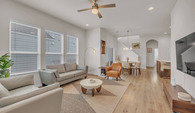 Your Private Oasis- 3 Bedrooms, 3 Bathroom of Pure luxury! Elegant and Spacious.