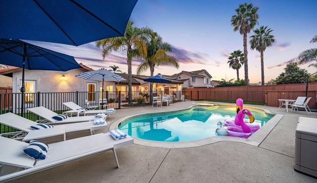 Your private oasis with heated pool and garden in Oceanside!