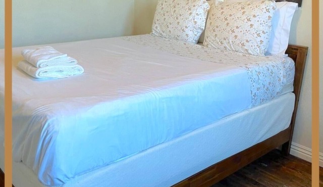 Your Queen Studio-Perfect for Two!