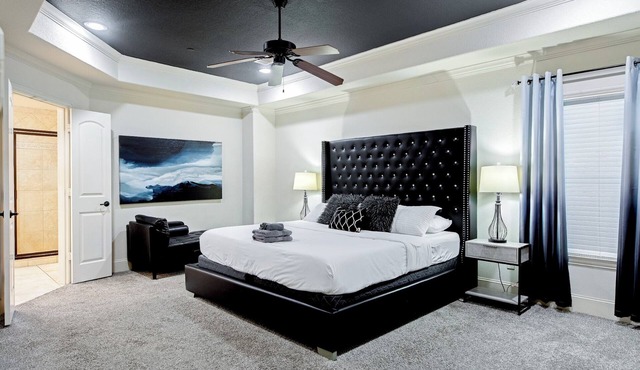 Your R&R Uptown Galleria Houses, Sleeps 23,6BR,4BA