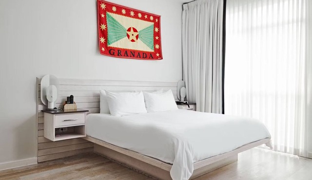 Your Relaxing Getaway: Spacious & Well-Appointed Rooms Ideal for Couple Stay