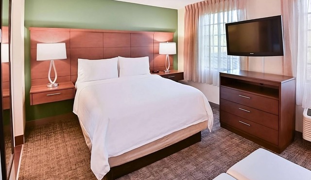 Your Relaxing Getaway Awaits! Outdoor Pool, Near Bonnett House Museum