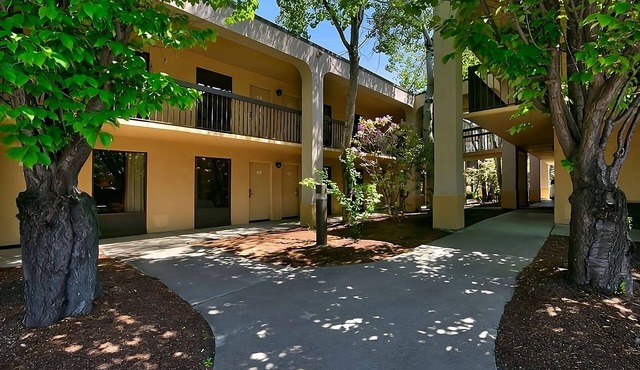 Your Relaxing Getaway Awaits! 4 Family-friendly Units! Near Old Mill District!