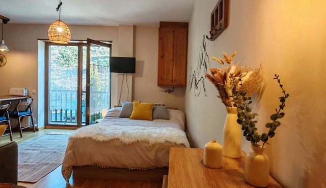 Your rustic corner with balcony and view - Erta 2
