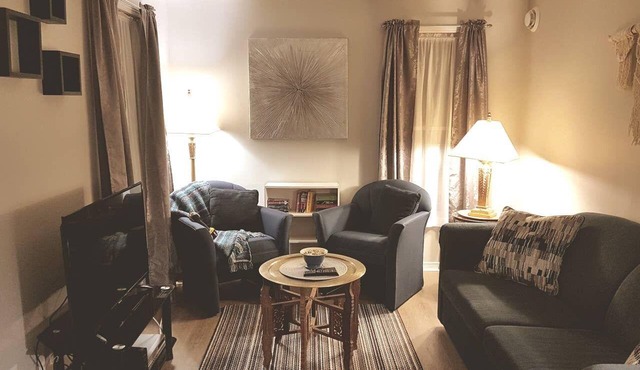 Your Sarnia "City Cottage" is waiting for you!