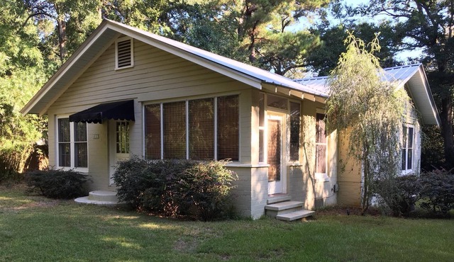 Your Short Term Furnished Rental in the South's Most Desirable Town - Fairhope.