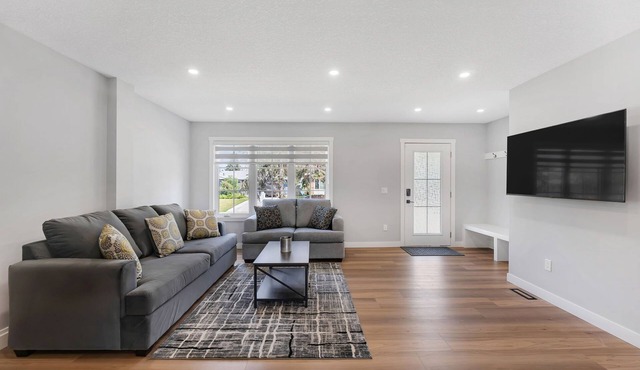 Your stay in Comfortable 2BR|2Bth in Haysboro